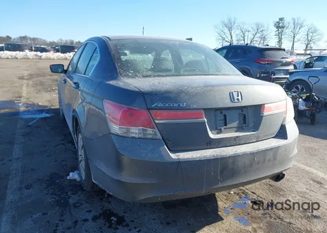 2011 Honda Accord 2.4 Lx z USA, uszkodzony, nr VIN 1HGCP2F3XBA141453